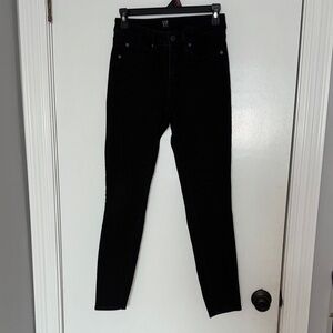 GAP Women's Classic Black Skinny Jeans- size 26- curve true skinny